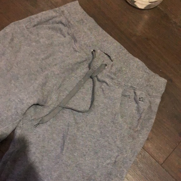 Grey sweatpants - Picture 3 of 3